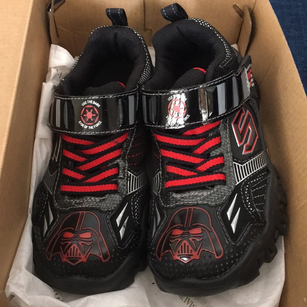 Boys Star Wars Shoes size 10.5